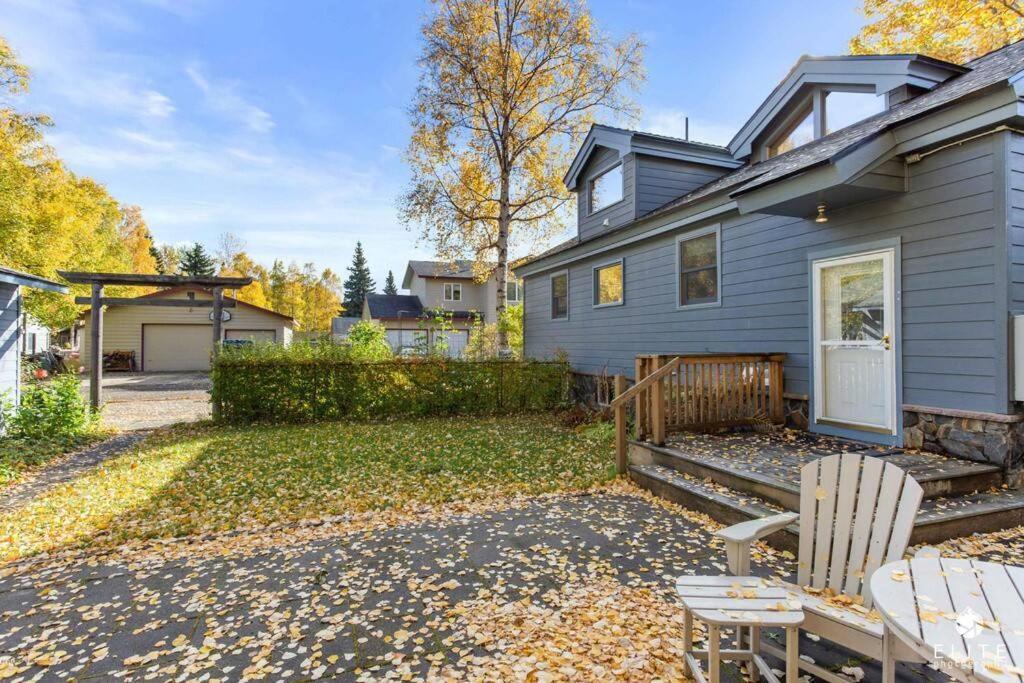 Ferienwohnung Fireweed Gardens In Roger'S Park Anchorage Exterior foto